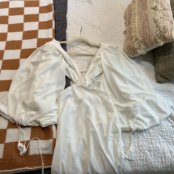 Flowy, Bell Sleeve Wedding Gown - Picture 3 of 5